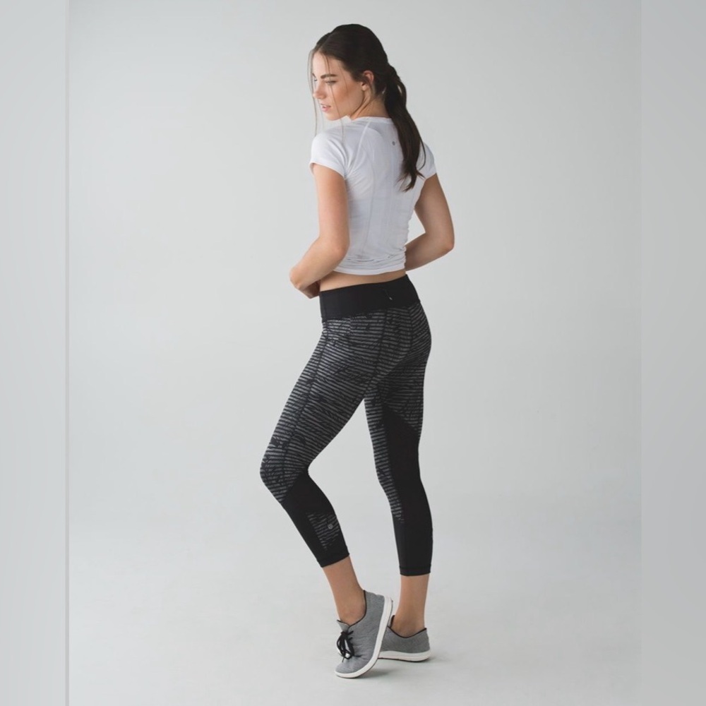lululemon athletica Black Athletic crop